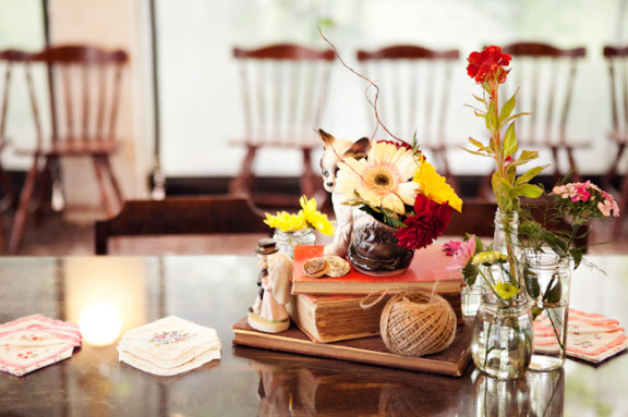 vintage-garden-wedding-book-centrepiece