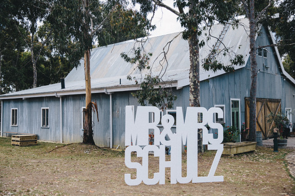 rustic-diy-barn-wedding-james-looker-melbourne-wedding photographer_039