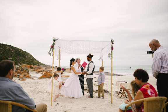 beach-wedding-adelaide-luke-simon-photography_019