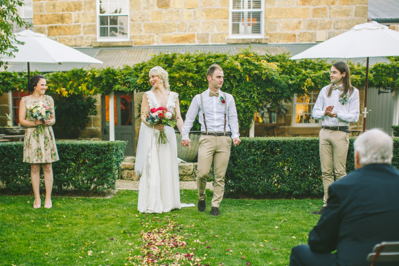 red-feather-inn-hadspen-fred-hannah-tasmanian-wedding-photographer_029