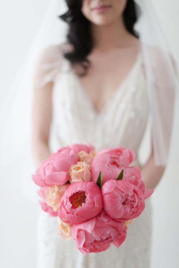 Jenny Packham bride pink peonies
