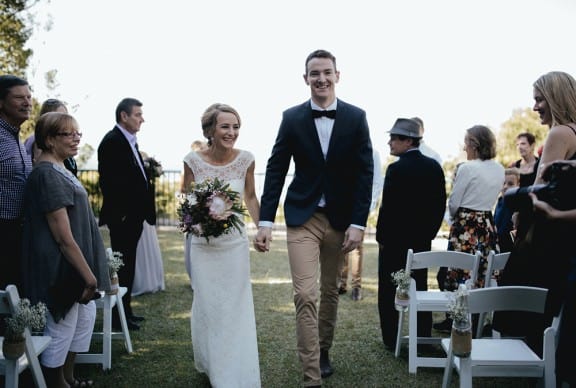 A rustic cabin wedding in Queensland's Hidden Valley | Photography by SB Creative Co.