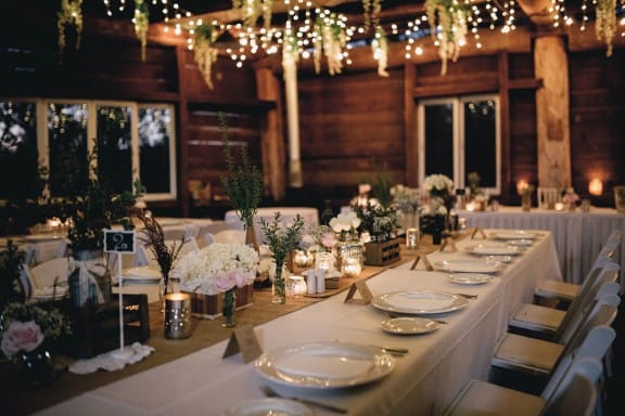 A rustic cabin wedding in Queensland's Hidden Valley | Photography by SB Creative Co.