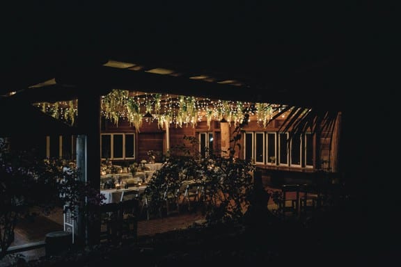 A rustic cabin wedding in Queensland's Hidden Valley | Photography by SB Creative Co.