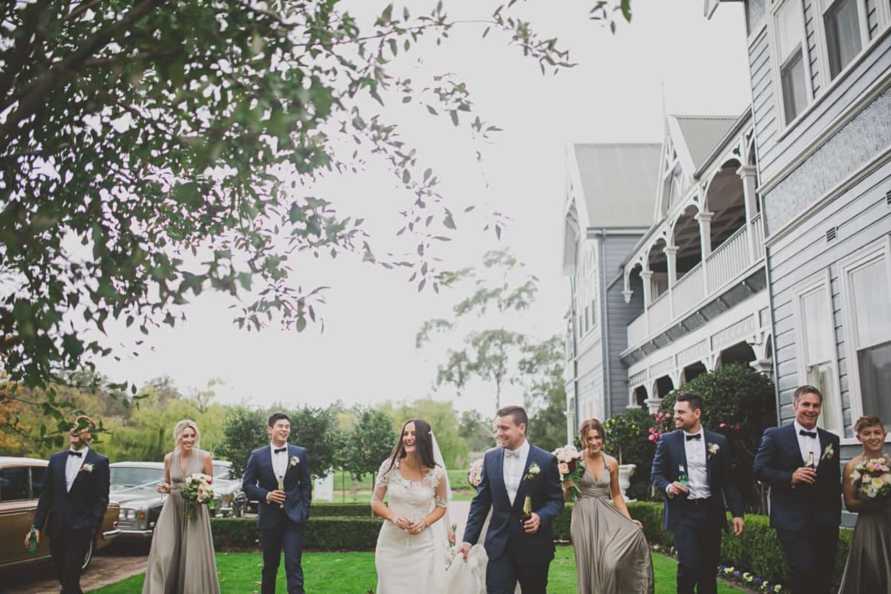 A rustic Hunter Valley wedding at Roberts Circa 1876 | Photography by Kendell Tyne