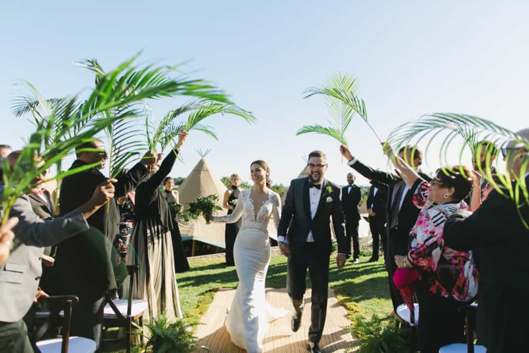 Tipi wedding at The Grove at Byron Bay / Photography by John Benavente