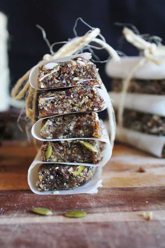 Super food energy bars by This Rawsome Vegan Life / 10 clean-eating food bloggers we love