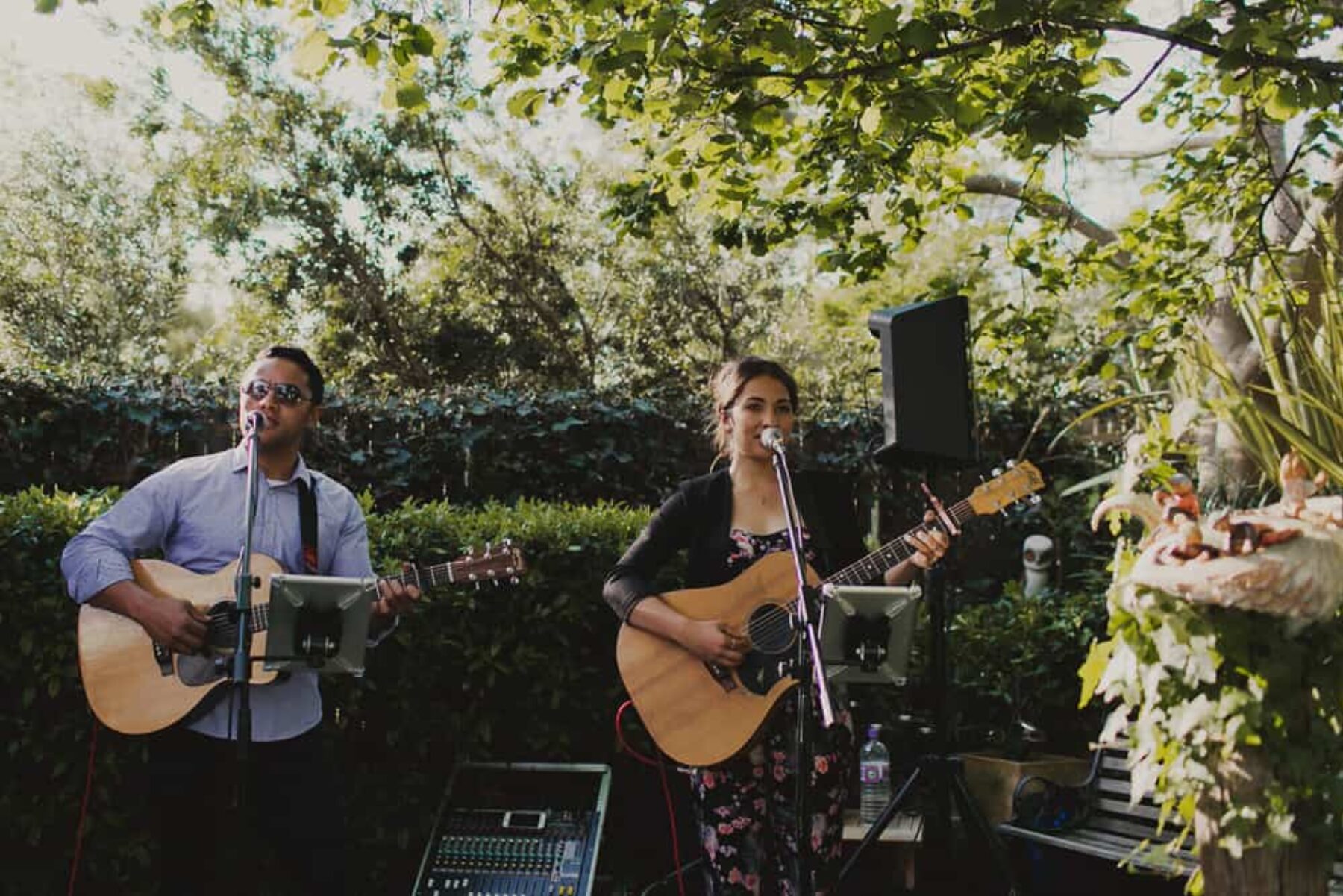 DIY backyard wedding / Photography by All Grown Up Weddings