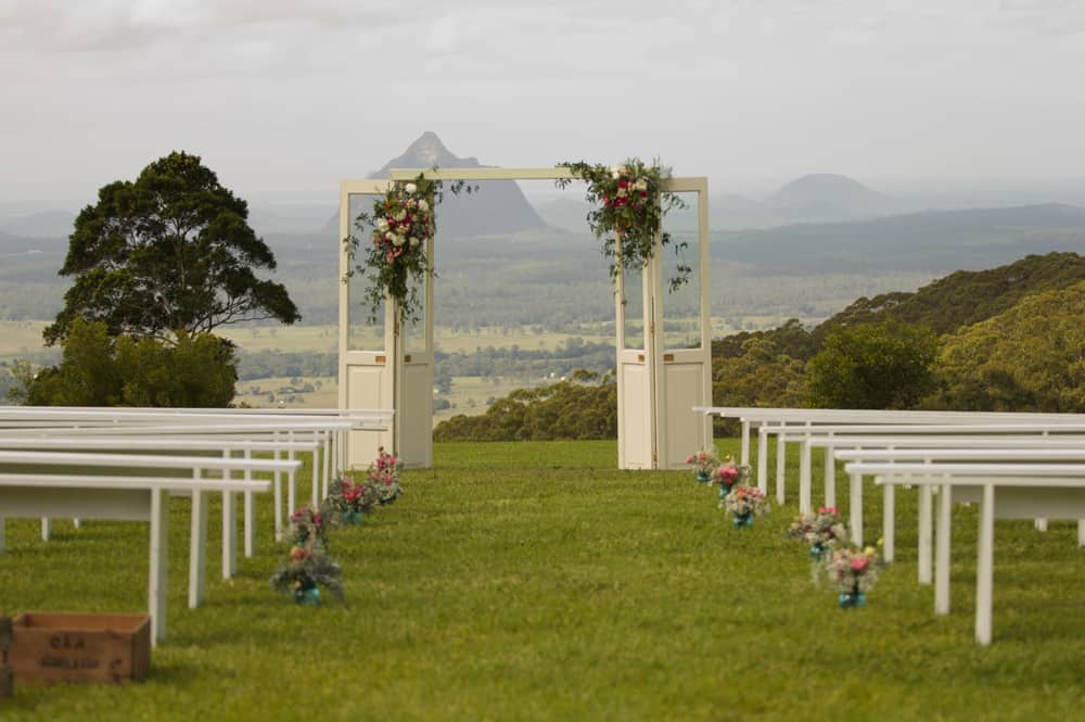 Best outdoor wedding ceremony locations / Maleny Retreat, Queensland