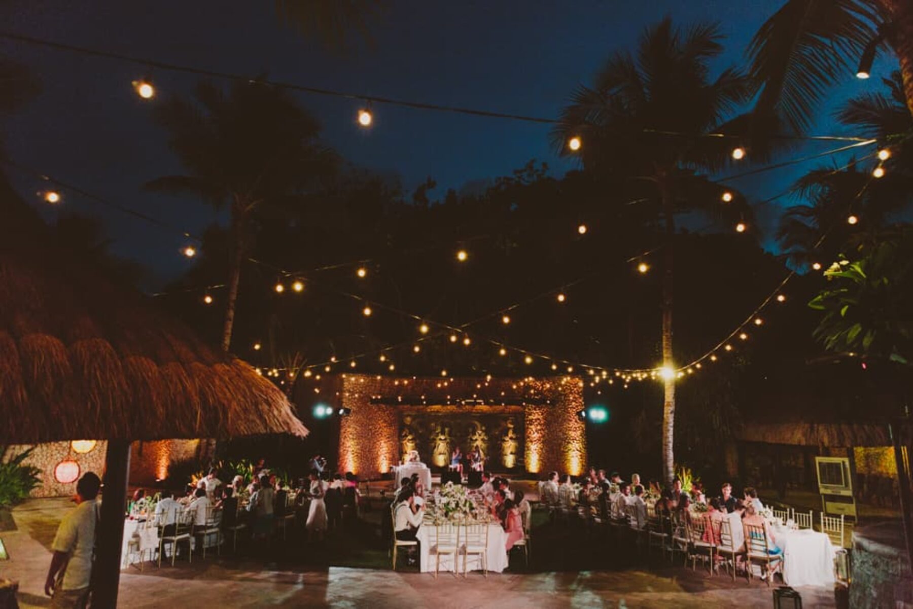 Philippines destination wedding at Shangri La Boracay / Photography by Beck Rocchi