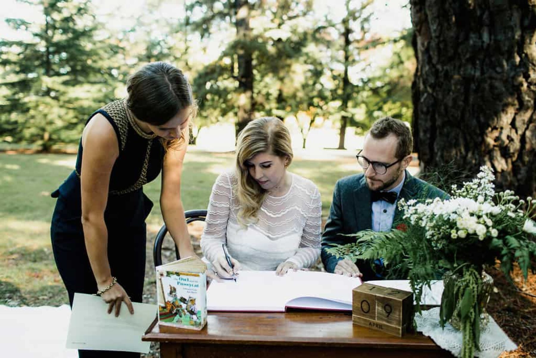 Vintage wedding at Duntryleague Mansion / Photography by Jo Bartholomew