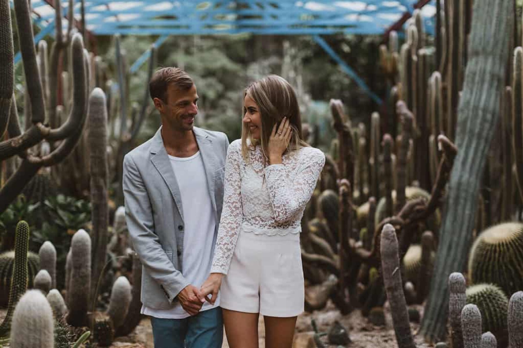 Cactus farm engagement shoot / photography by Janneke Storm