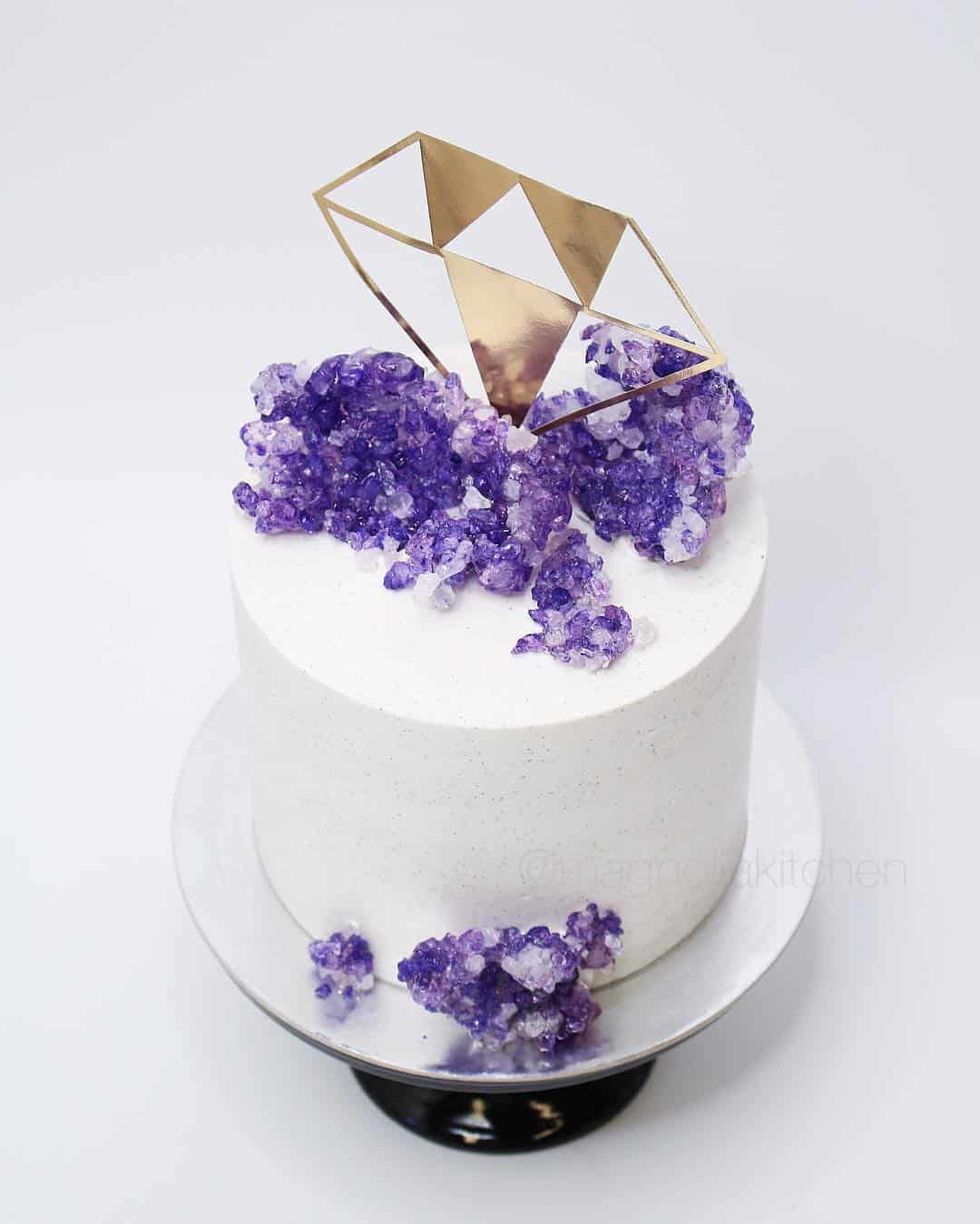 quartz wedding cake by Auckland baker Magnolia Kitchen @magnoliakitchen