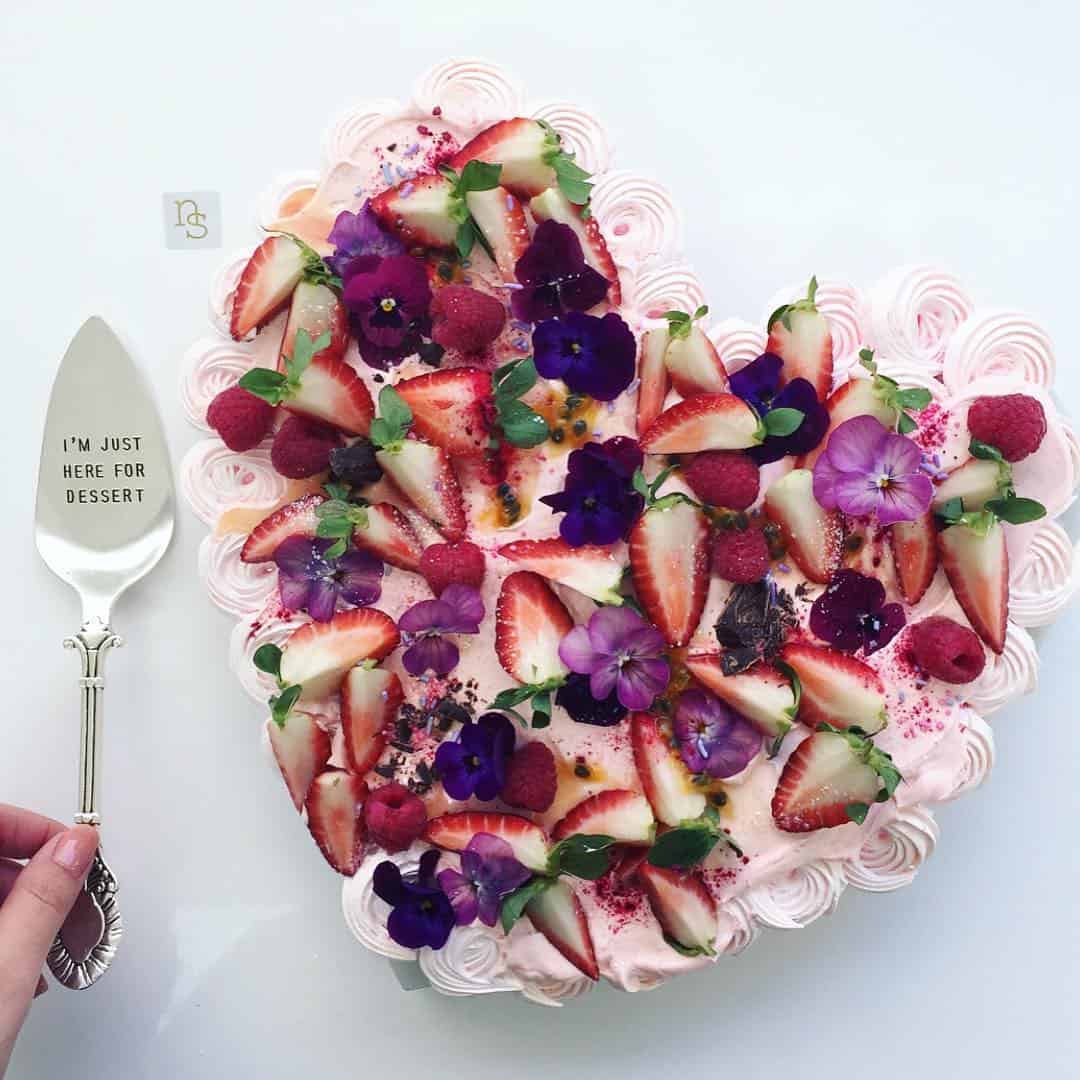 berry heart cake by Melbourne dessert designer Nectar & Stone