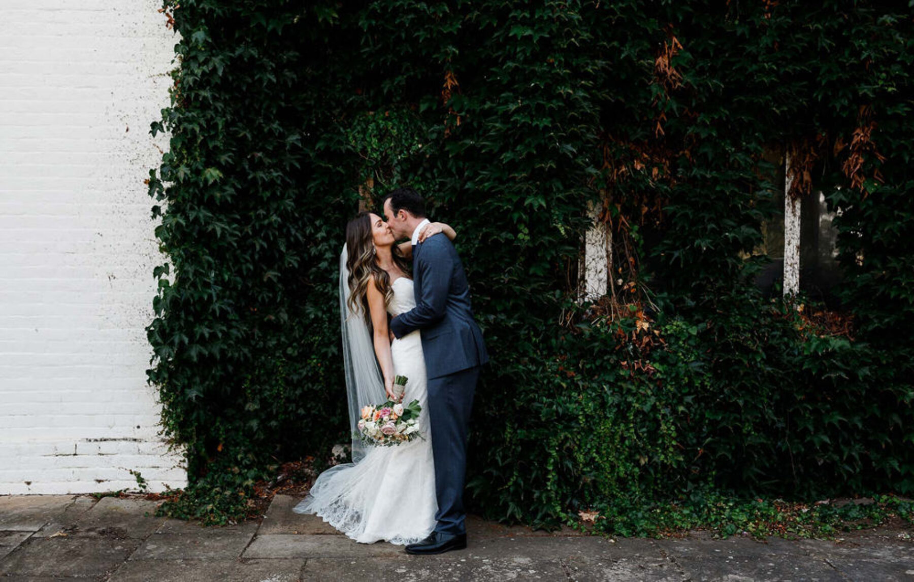 rustic barn wedding at Brickendon Estate Launceston - Harvard Wang photography