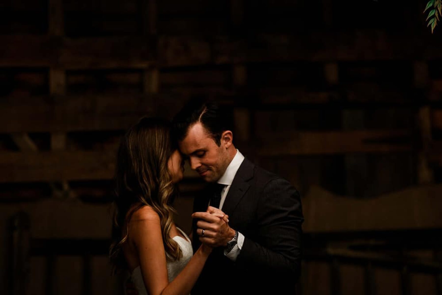 rustic barn wedding at Brickendon Estate Launceston - Harvard Wang photography