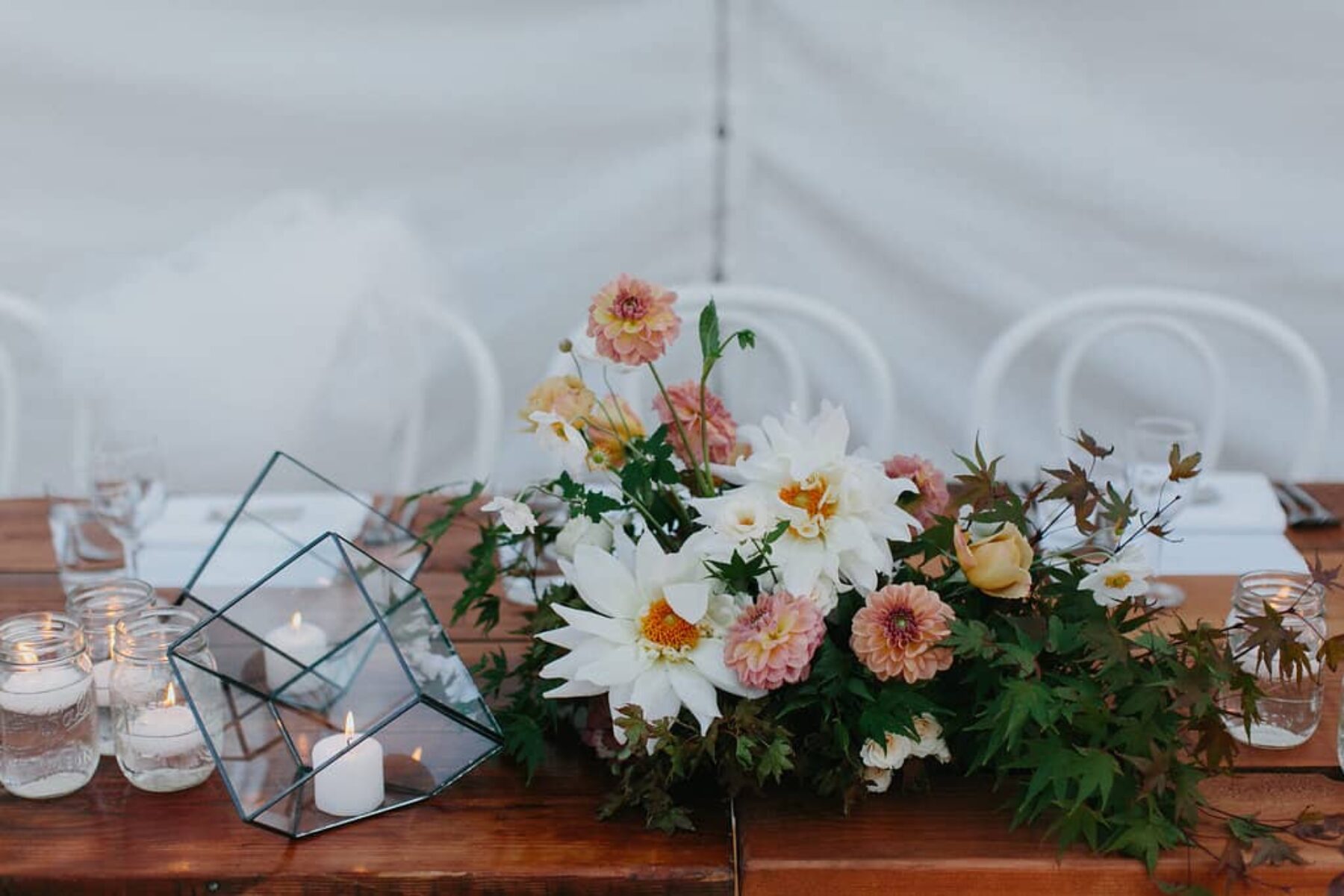 floral centrepiece of dahlias