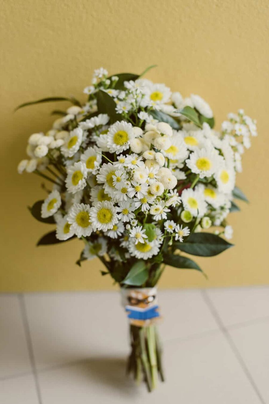 simply daisy wedding bouquet