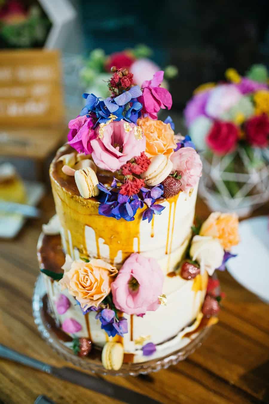 Best wedding cakes of 2016 - artful drip cake with macarons