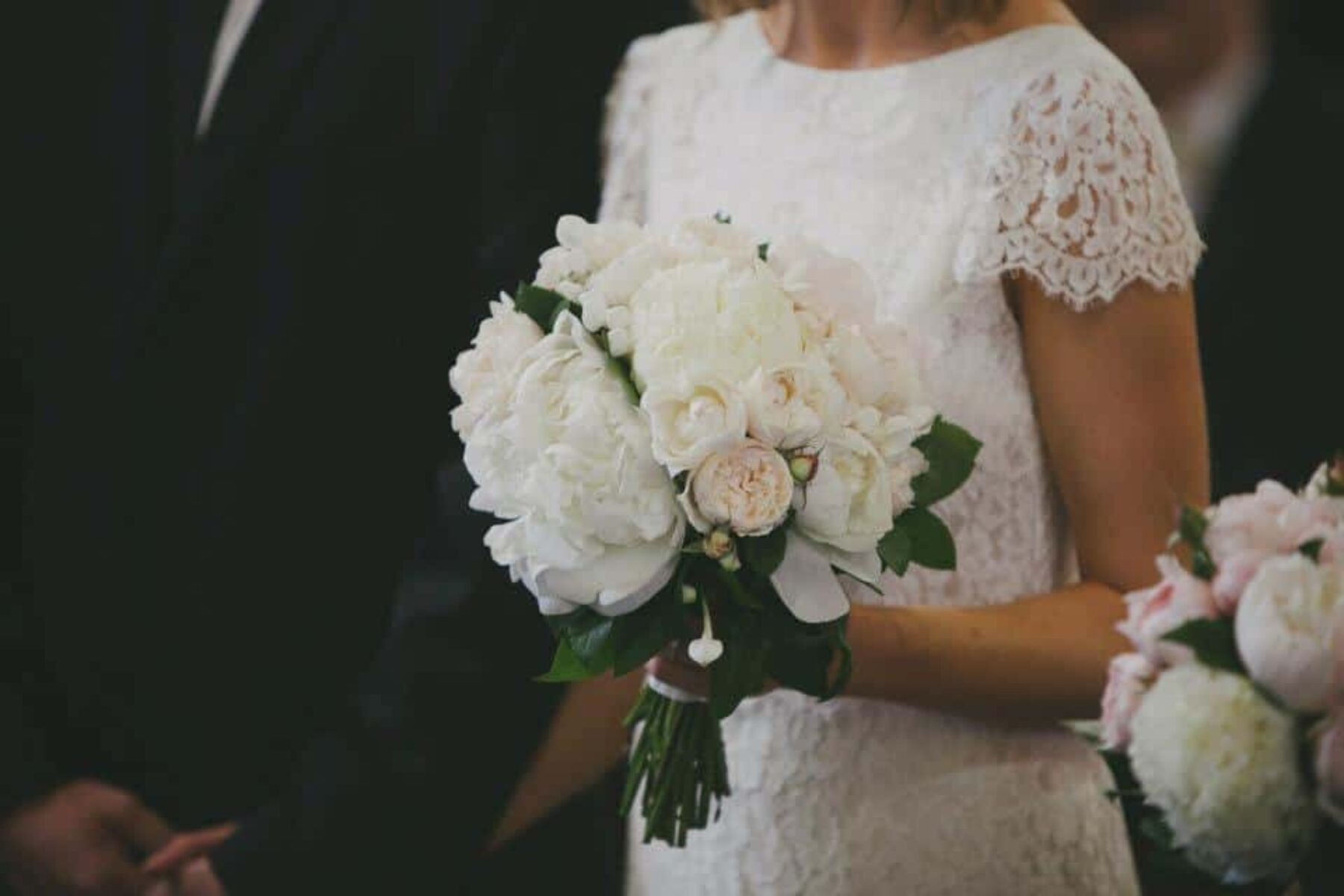 lace cap sleeve wedding dress