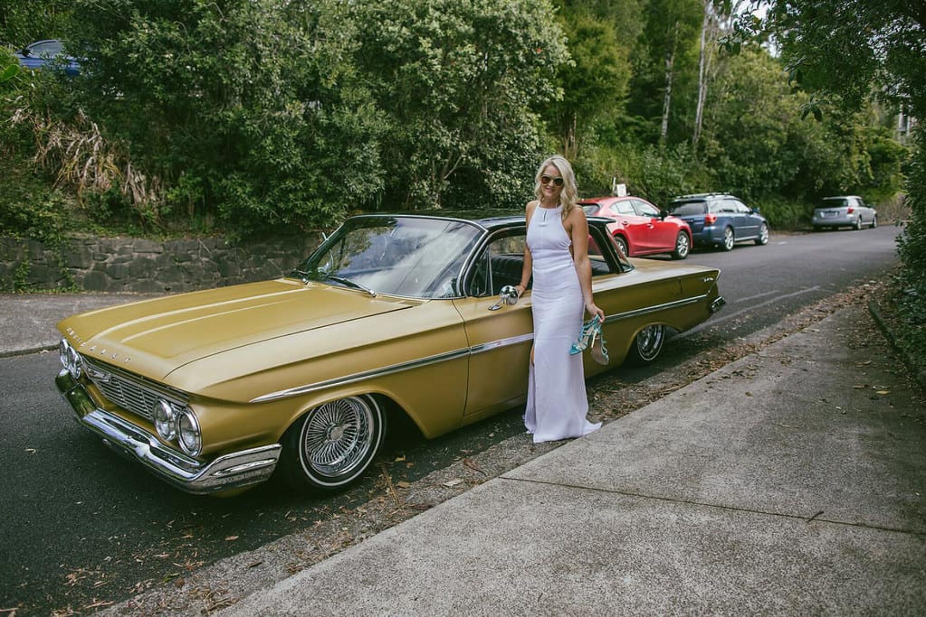 Auckland wedding at Titirangi Beach - photography by Greta Kenyon