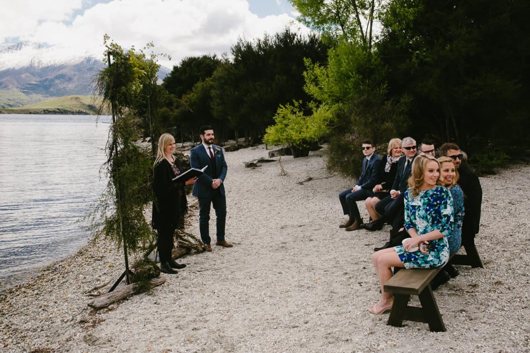 Majestic Lake Wanaka wedding by Bonnie Jenkins Photography