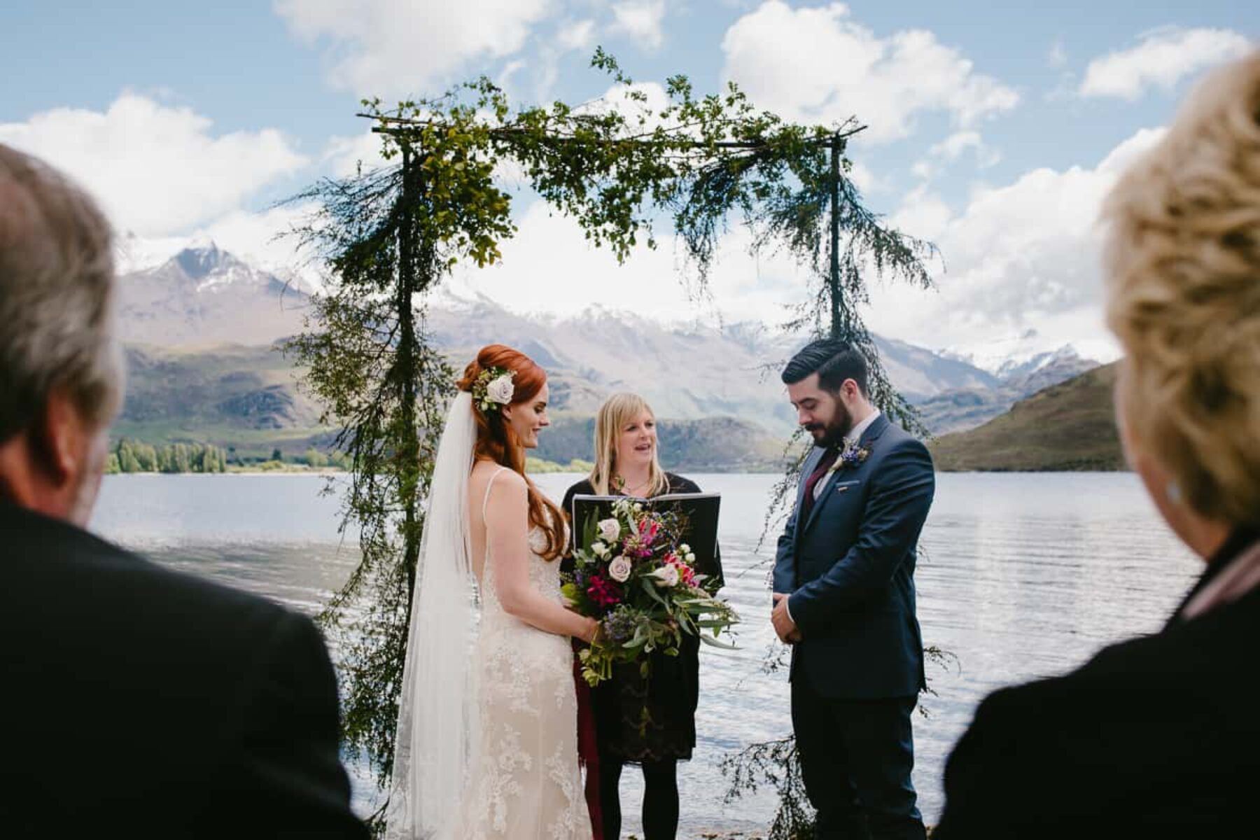 Majestic Lake Wanaka wedding by Bonnie Jenkins Photography