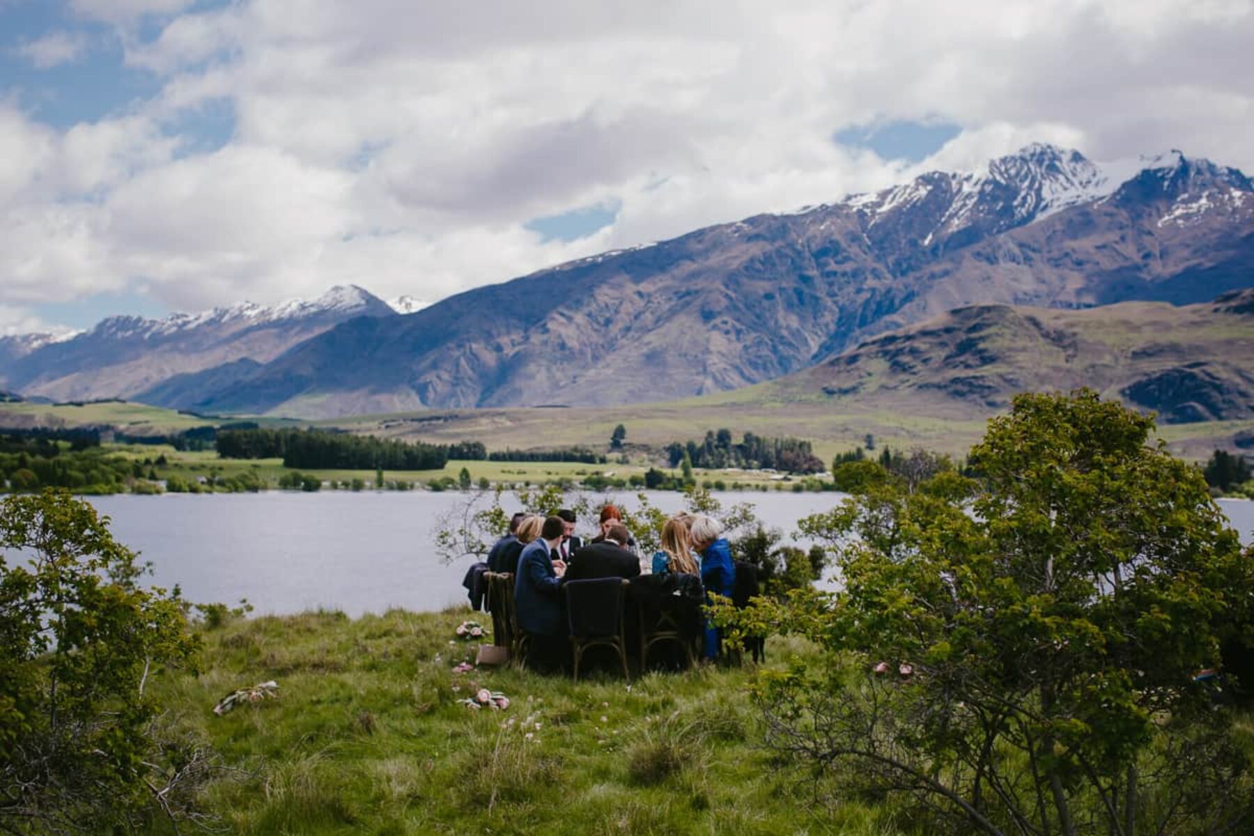 Majestic Lake Wanaka wedding by Bonnie Jenkins Photography