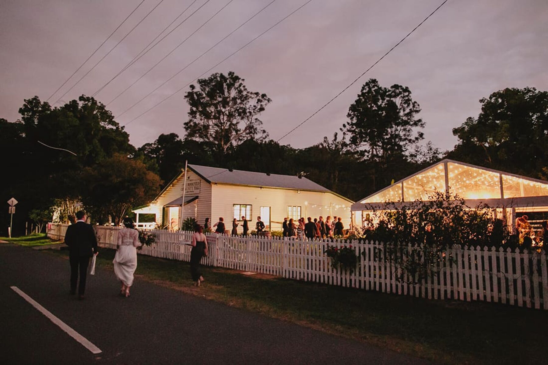 Modern botanical Brisbane wedding - Luke Going Photography