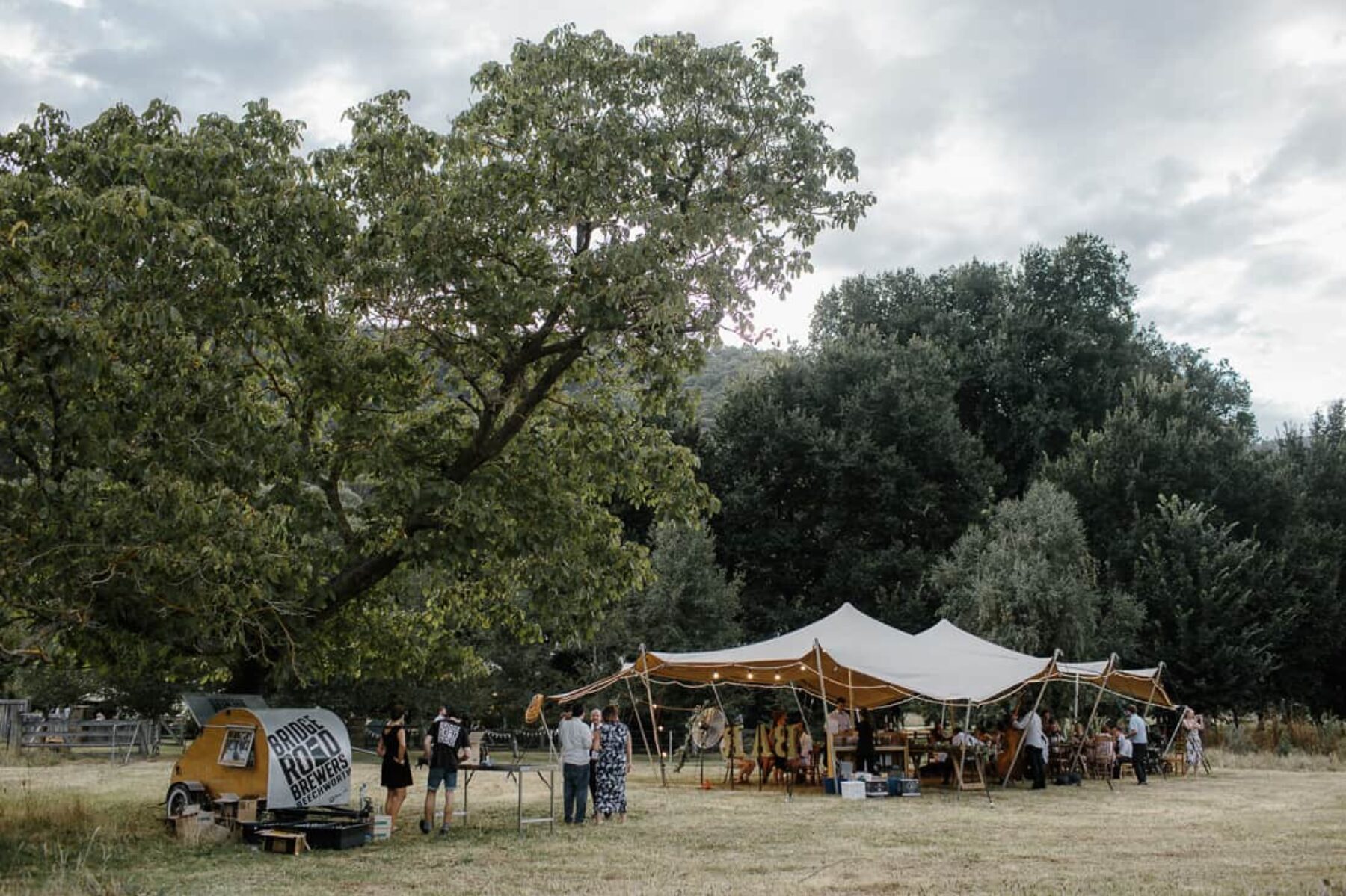 Outback festival wedding in Bright, Victoria - Photography by Oli Sansom