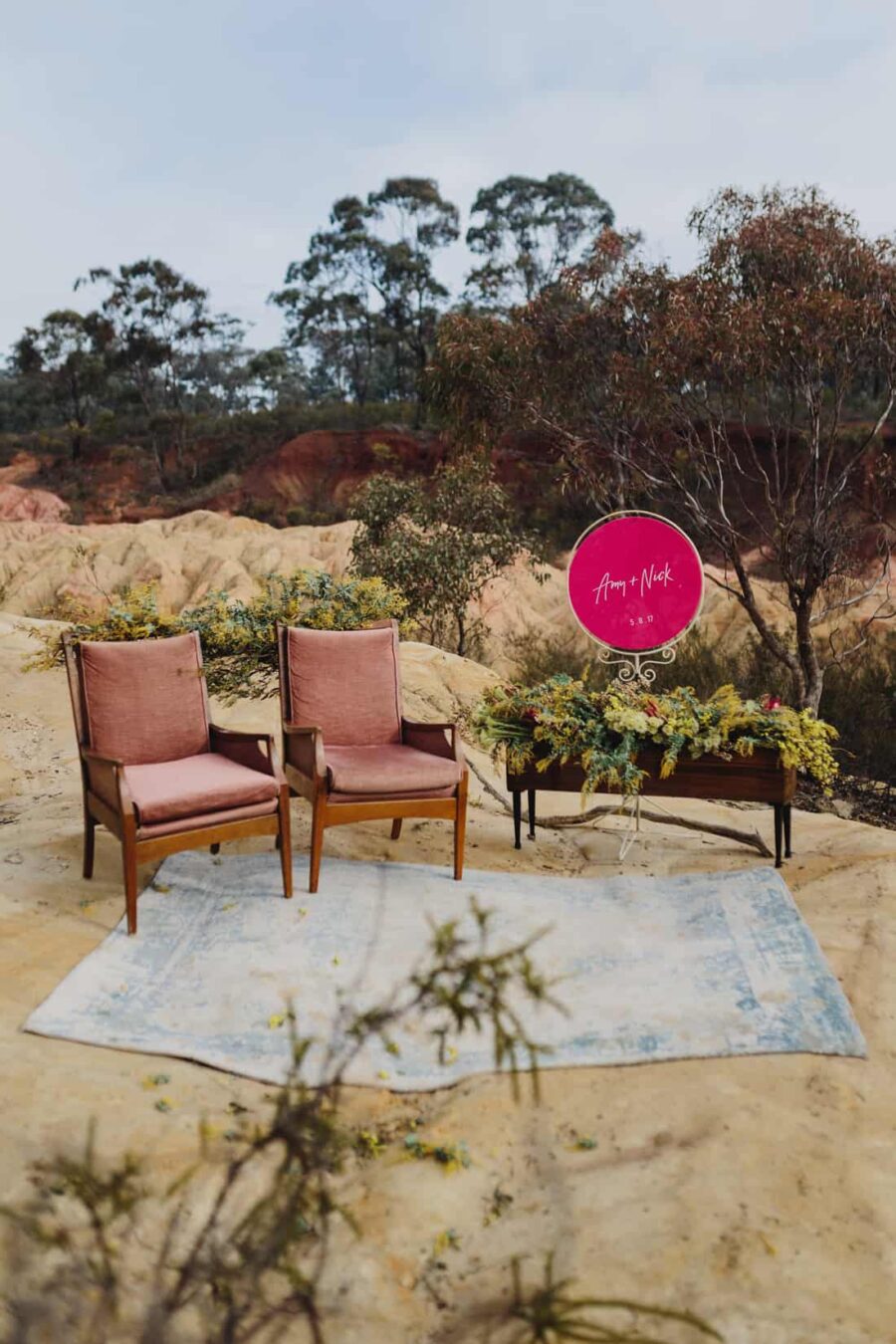 retro Australiana wedding inspiration at Heathcote’s Pink Cliffs