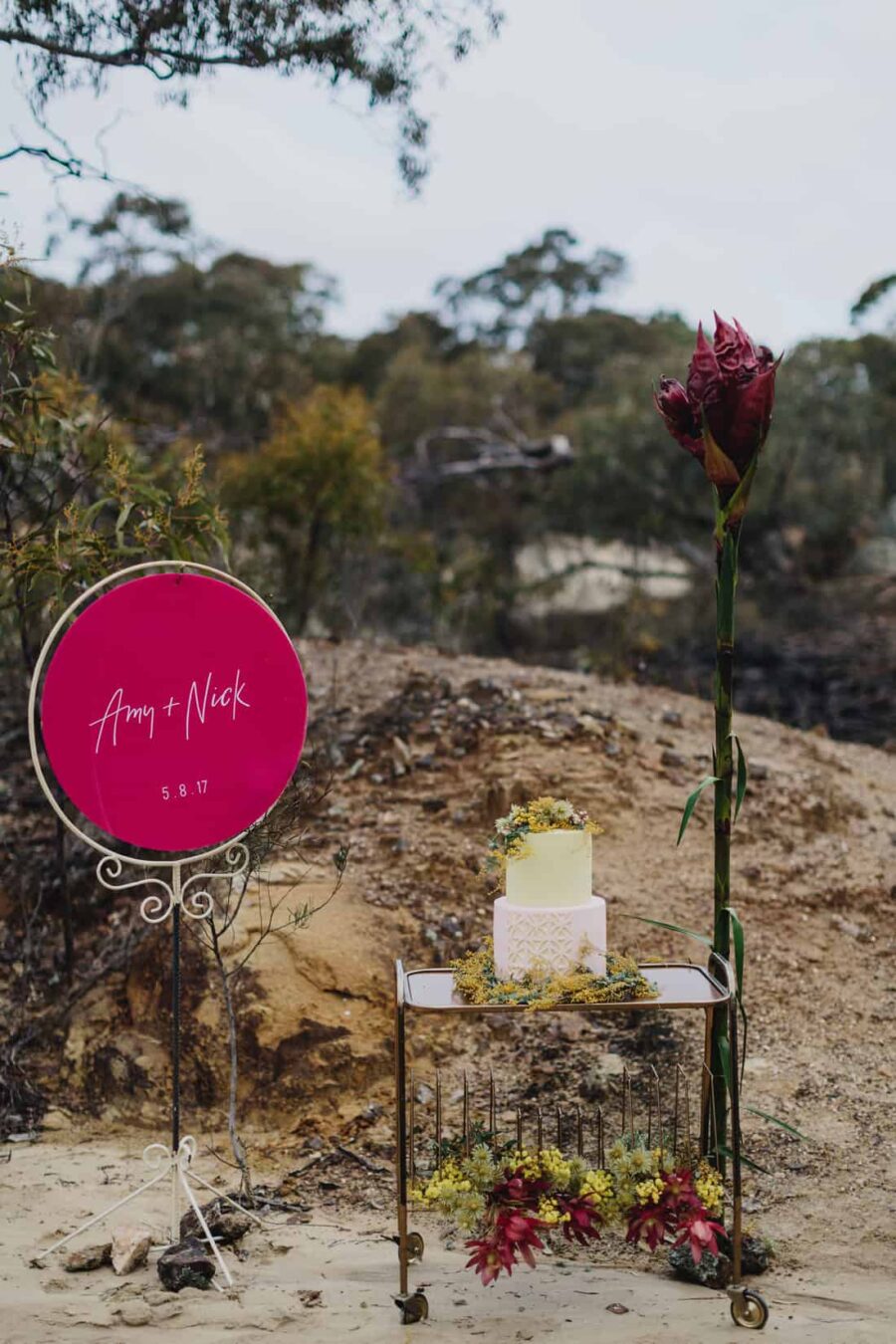 retro Australiana wedding inspiration at Heathcote’s Pink Cliffs