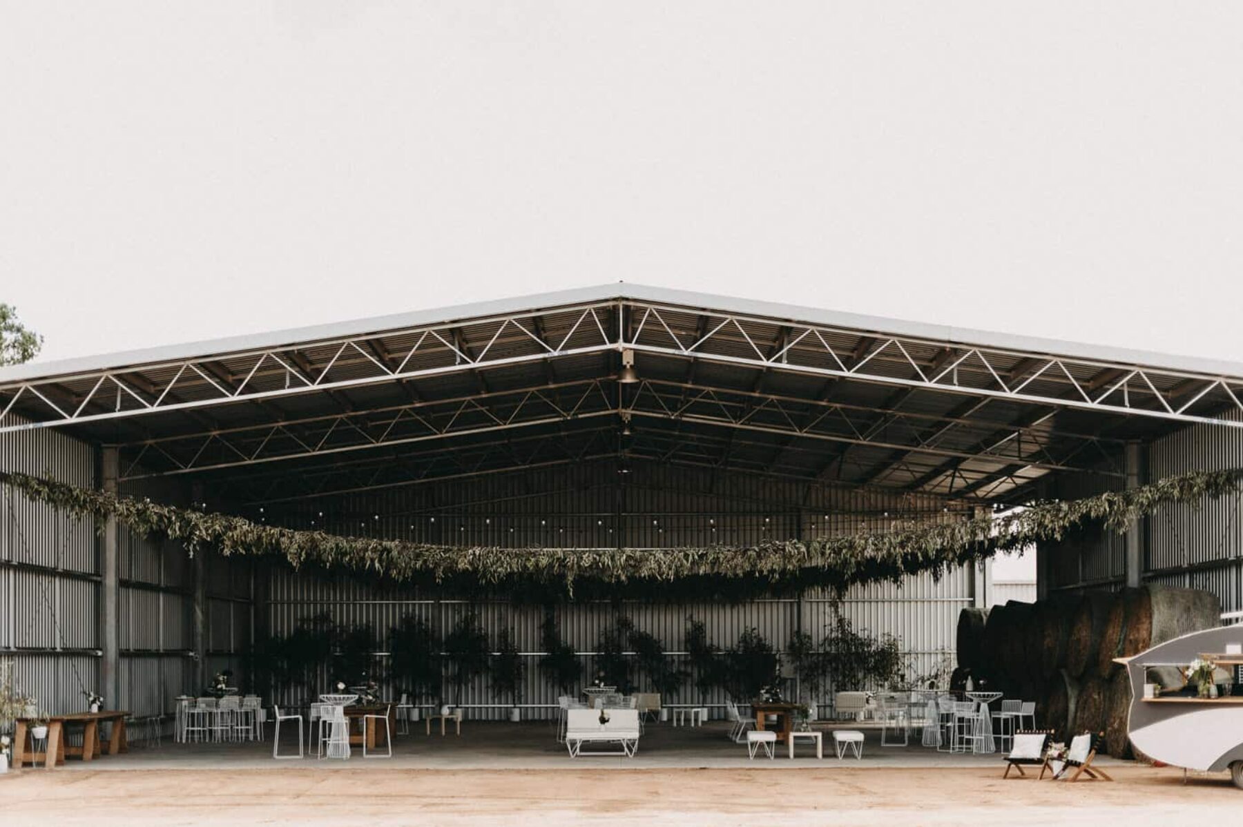 modern country wedding in a machinery shed - Lauren Campbell Photography