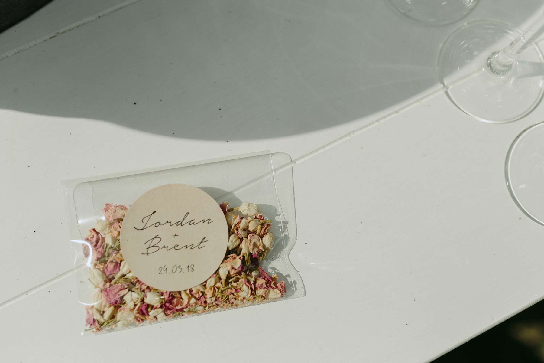 Dried personalised flowers for throwing