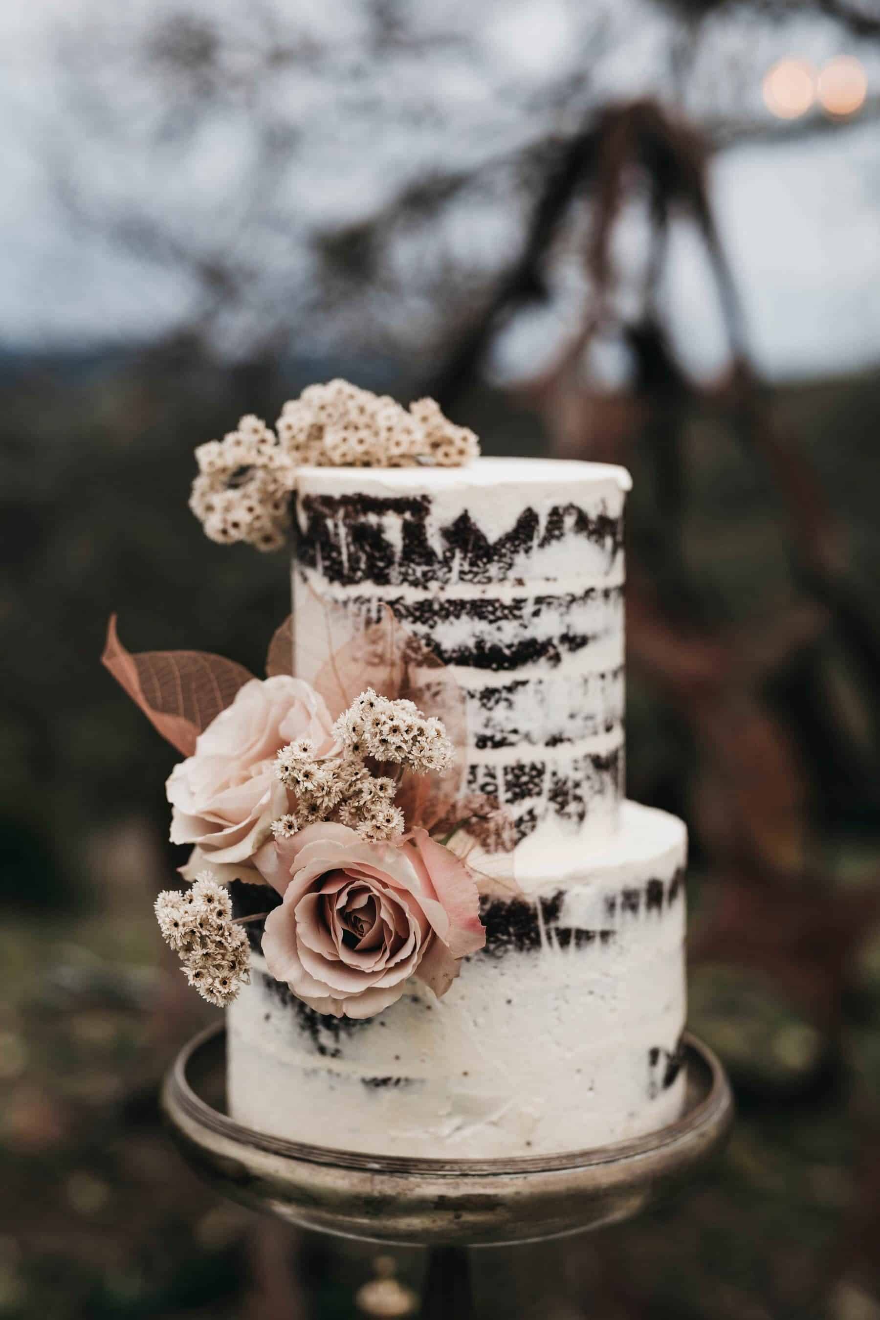 10 Creative Wedding Cakes To Inspire | PreOwned Wedding 