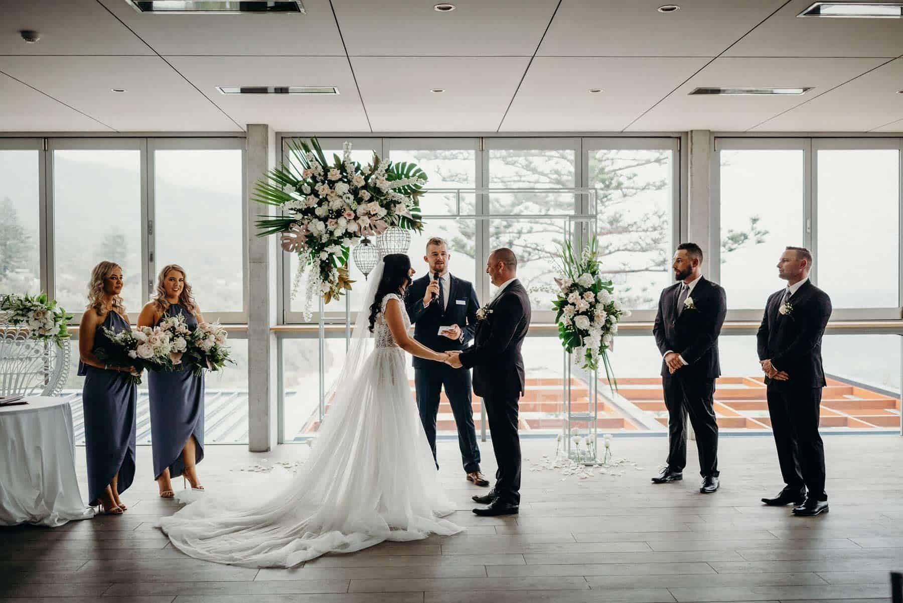 modern Wollongong Illawarra marriage celebrant NSW