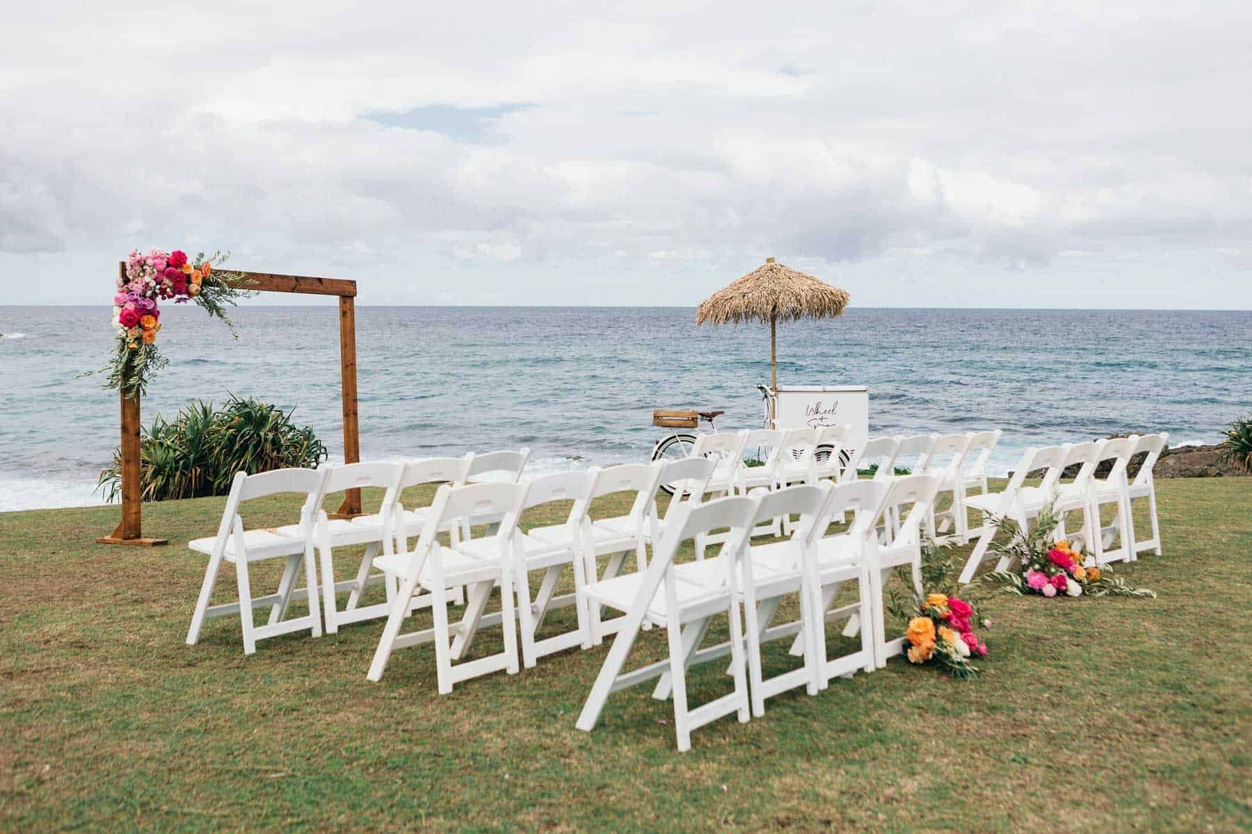 bright, colourful and modern wedding on the Tweed Coast, Australia