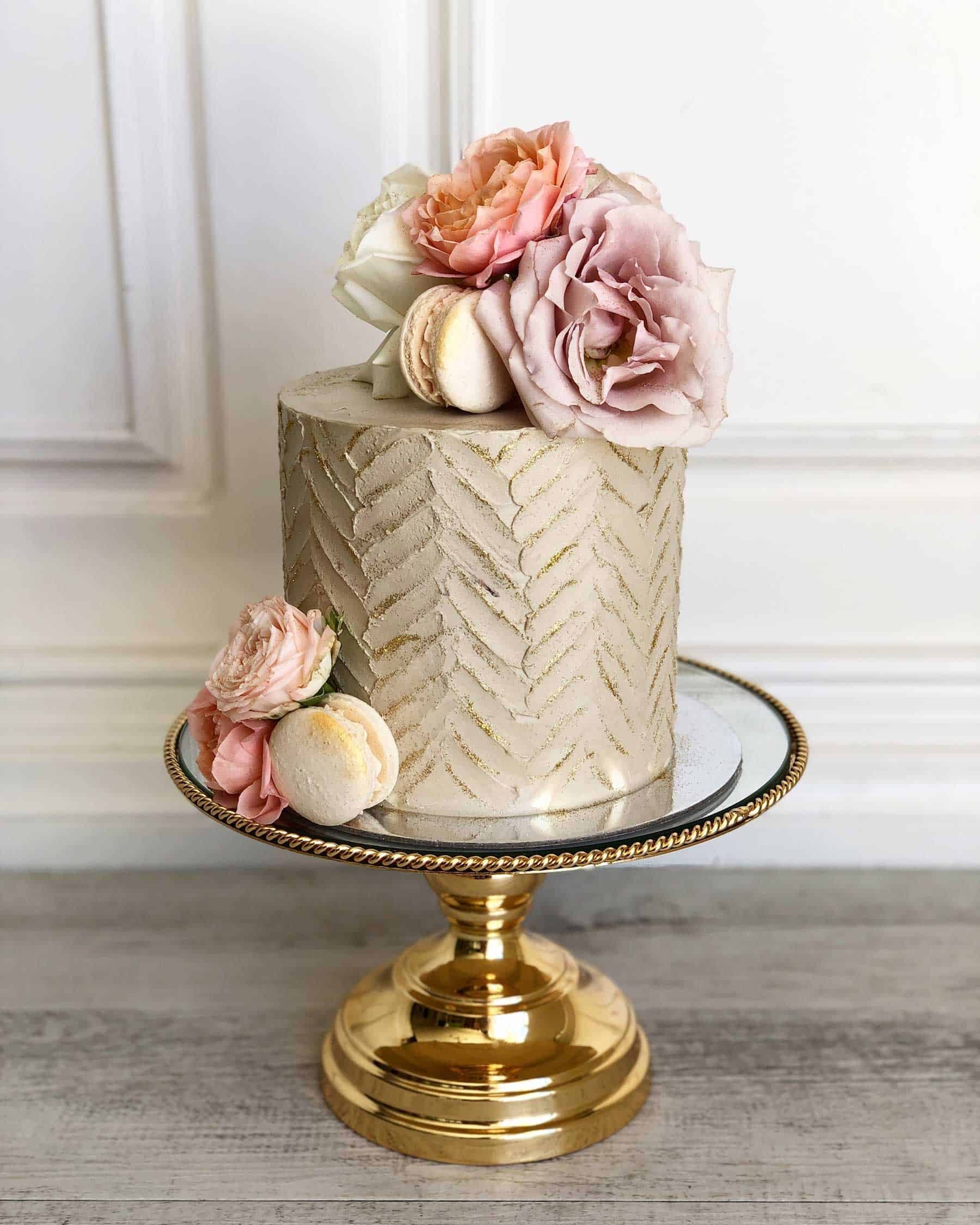 Katie Young's Cakes (@katieyoungscakes) • Instagram photos and videos
