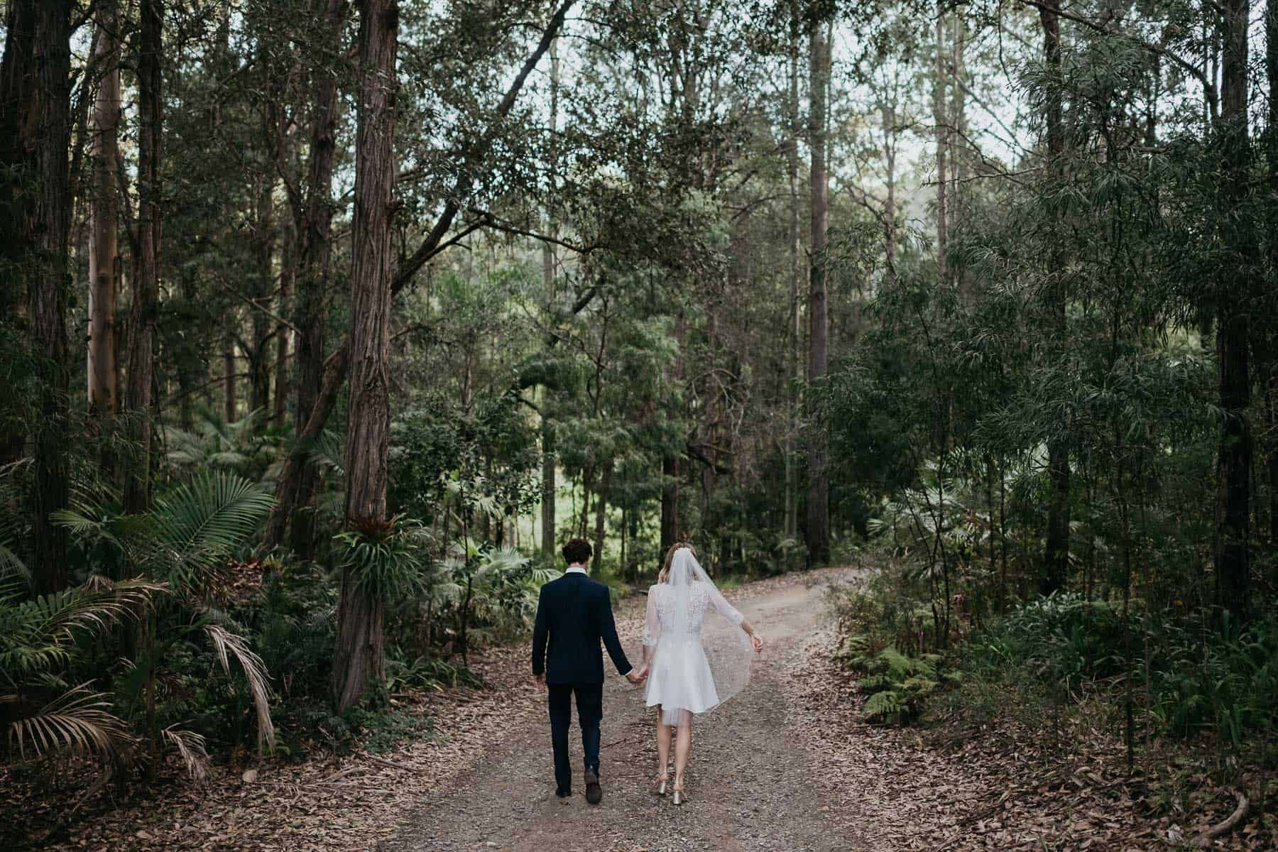 stylish and modern DIY backyard wedding on the South Coast NSW