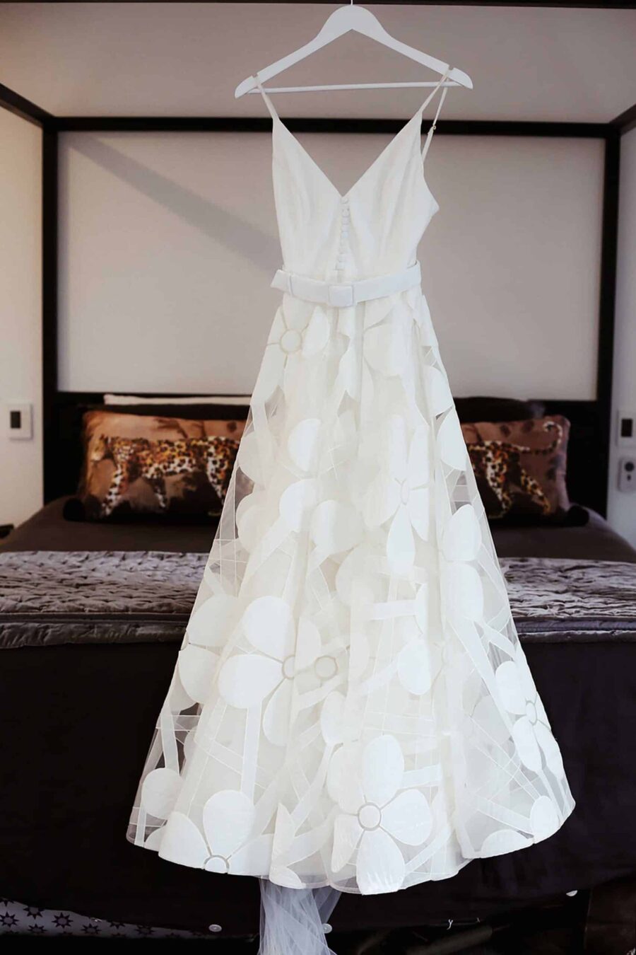 minimal wedding dress by Suzanne Harward