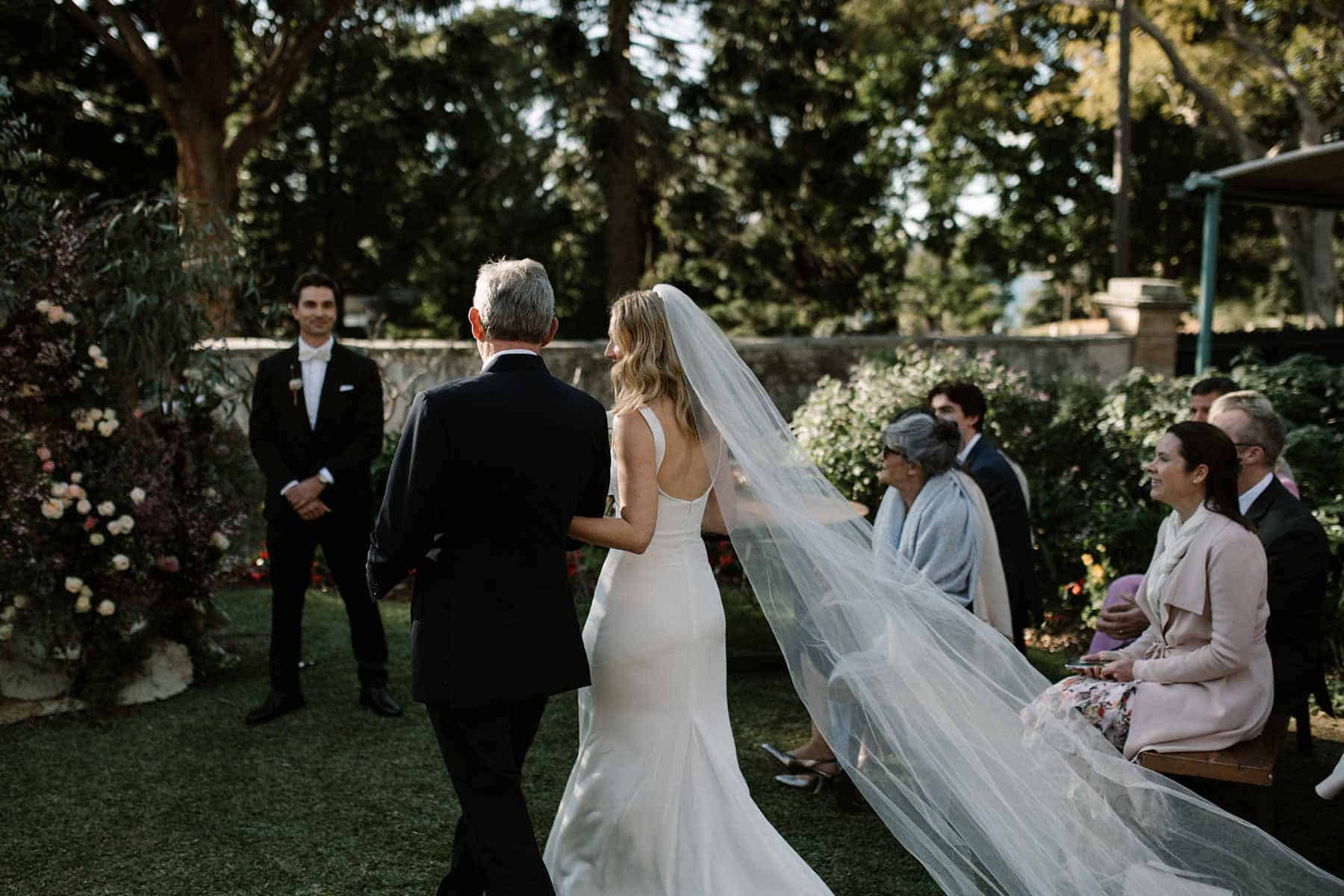 Sydney wedding at Royal Botanic Garden / photography by Damien Milan